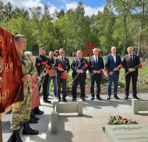 Росгвардейцы приняли участие в открытии памятника в Челябинске